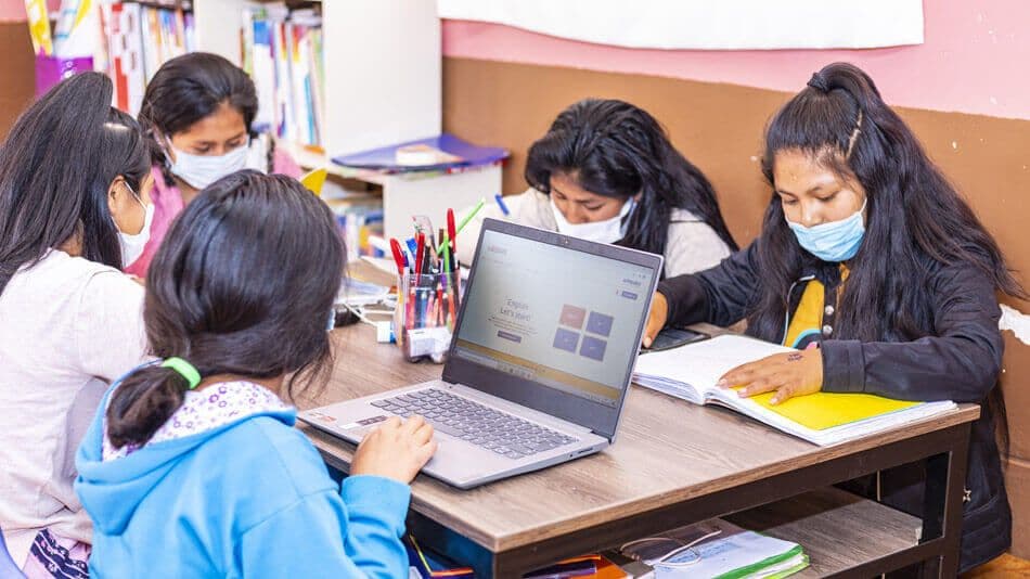 Sacred Valley Project: girls learning